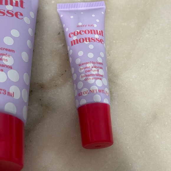 🆕🔥MARY KAY COCONUT 🥥 MOUSSE SCENT HAND CREAM&COCONUT🥥LIP BALM SOO SOFT NWT - Picture 3 of 6